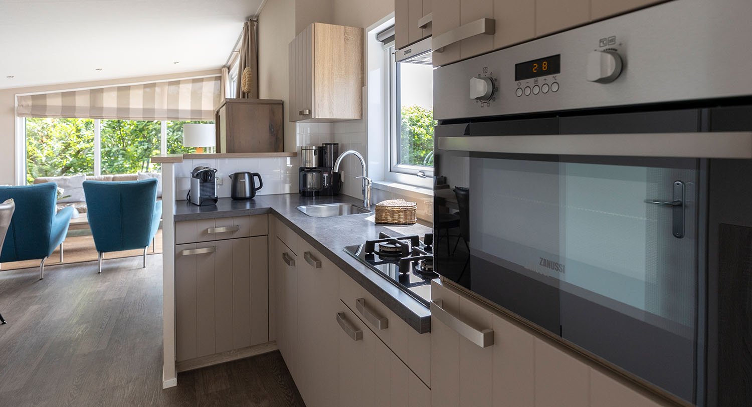Chalet-23-keuken-robbenjager-texel-2024.jpg
