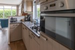 Chalet-26-keuken-robbenjager-texel-2024.jpg