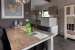 Chalet-17-eettafel-robbenjager-texel-2024.jpg
